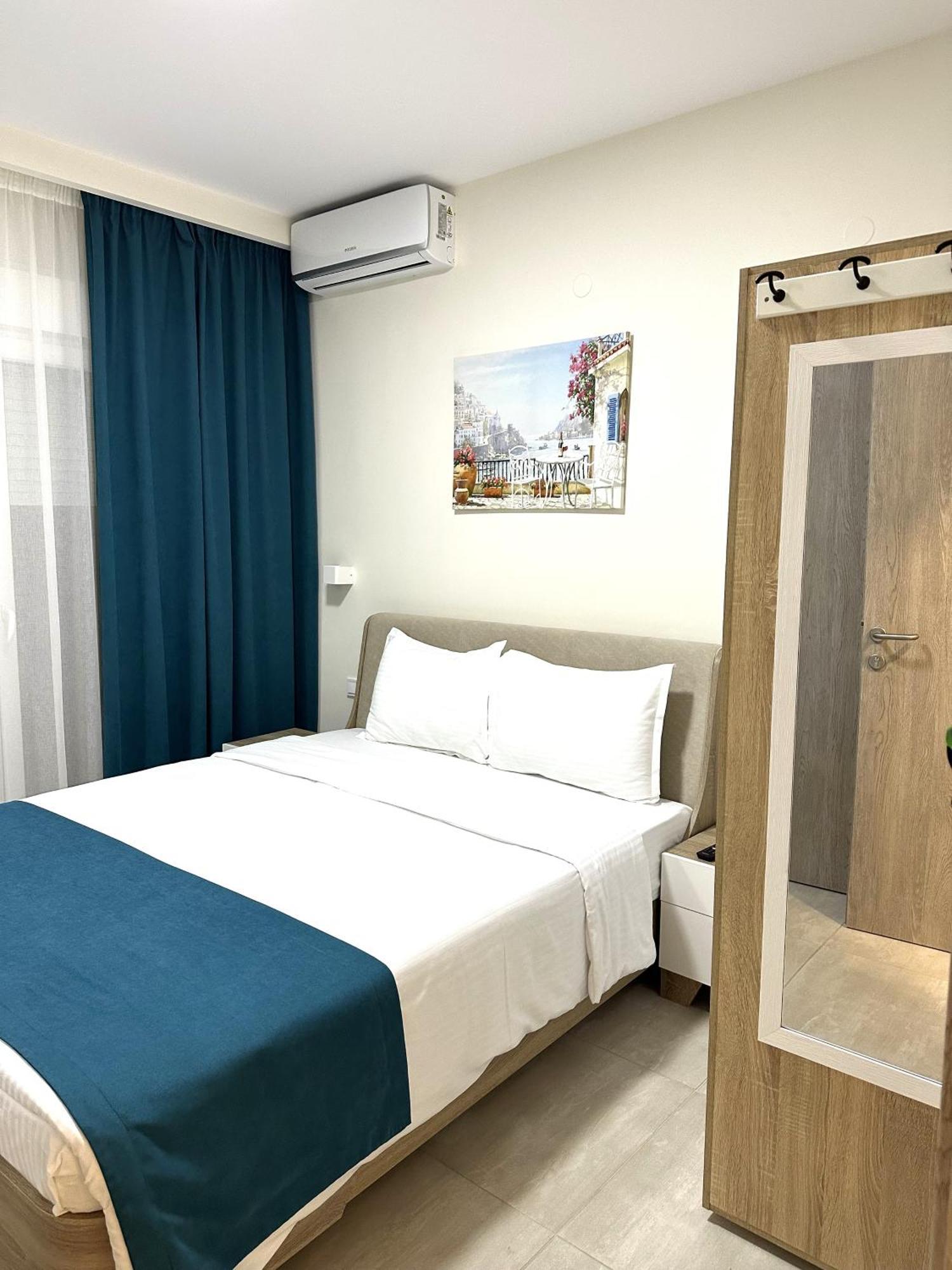 Navarino Luxe Suites Peraía 외부 사진