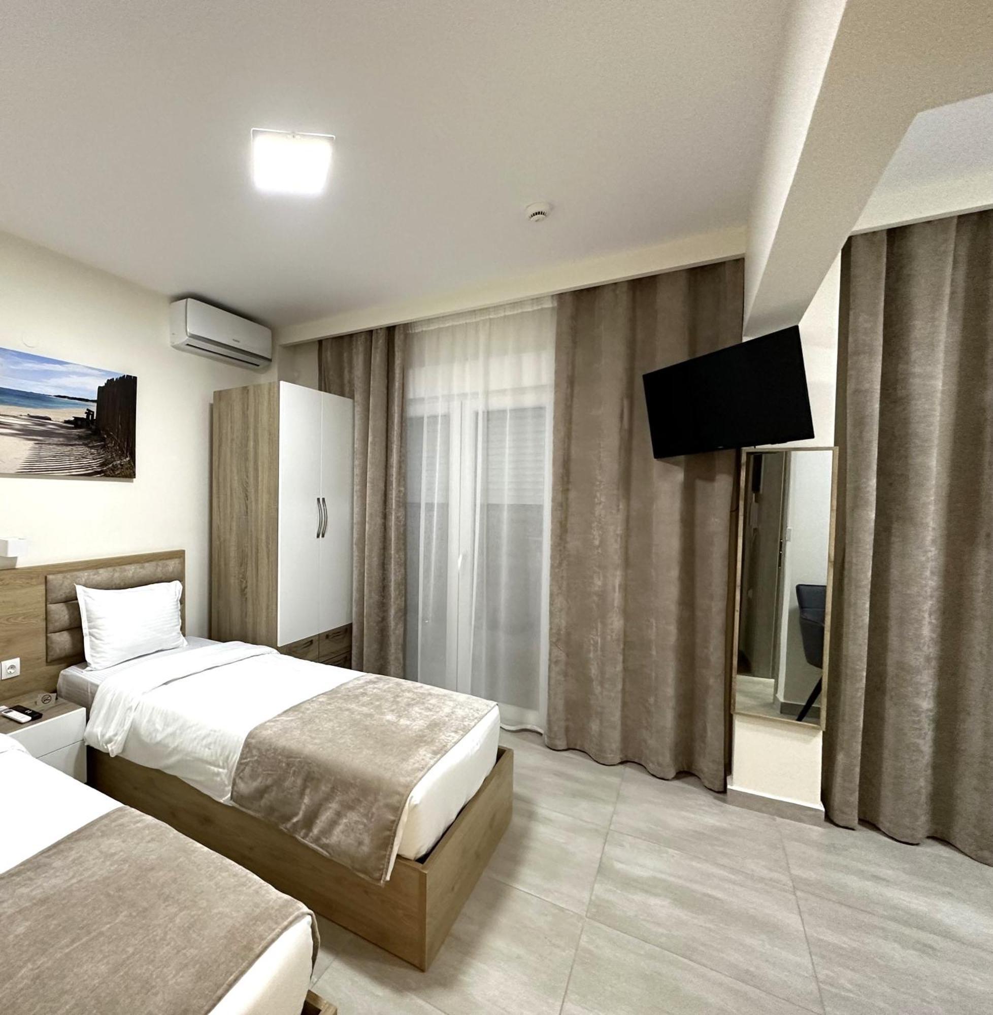 Navarino Luxe Suites Peraía 외부 사진