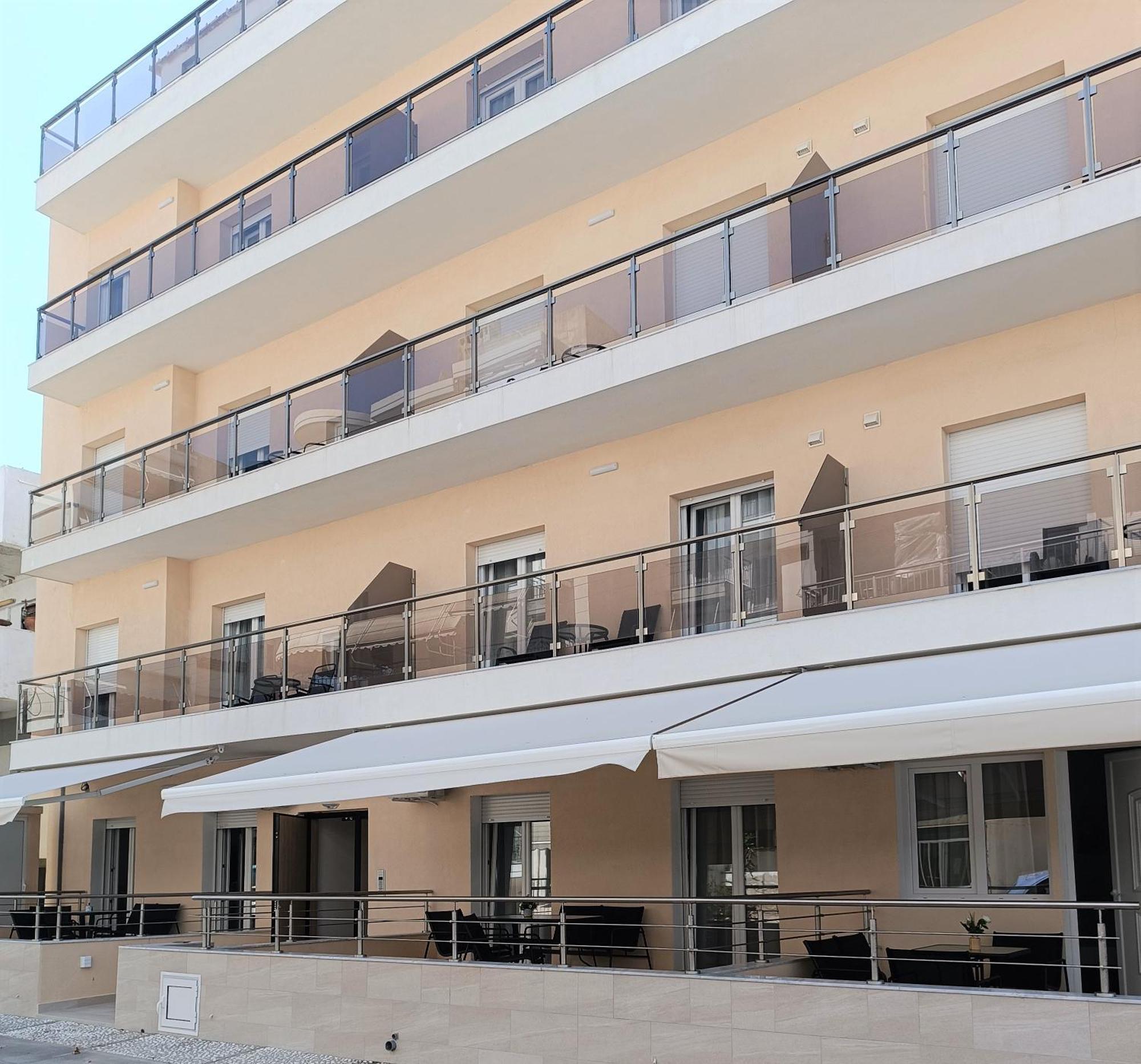 Navarino Luxe Suites Peraía 외부 사진