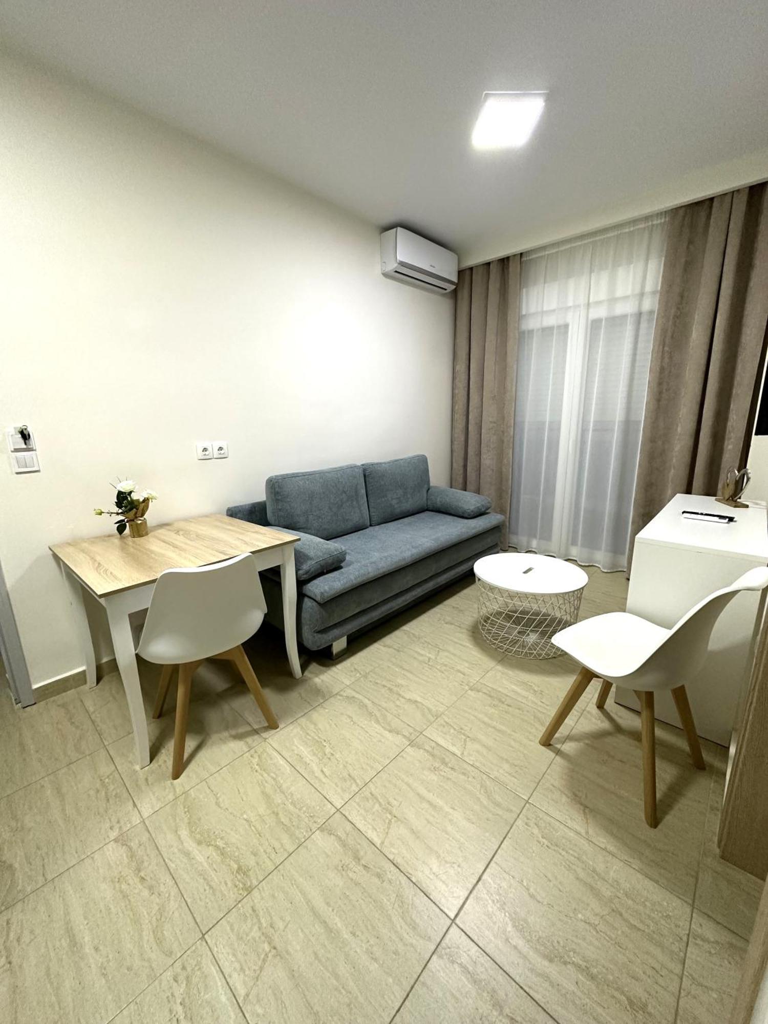 Navarino Luxe Suites Peraía 외부 사진