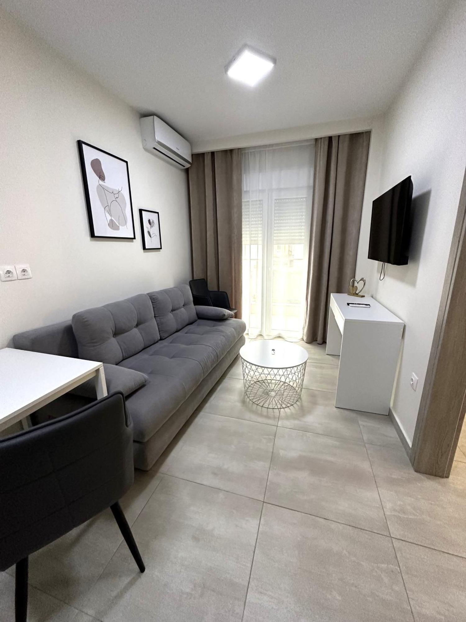 Navarino Luxe Suites Peraía 외부 사진
