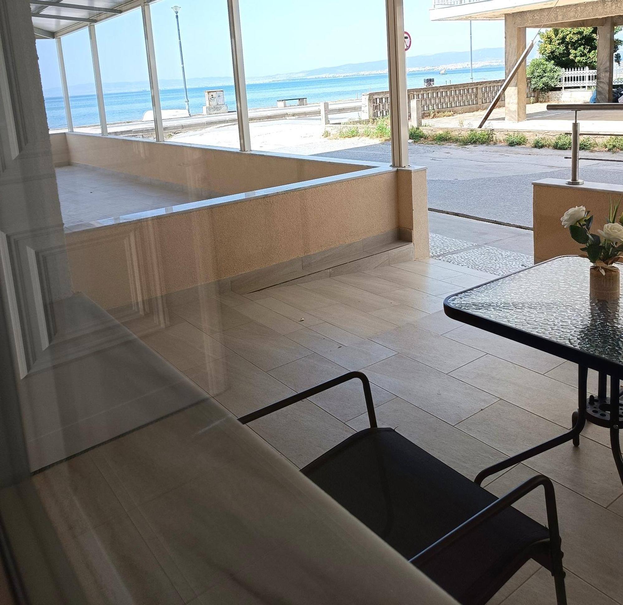 Navarino Luxe Suites Peraía 외부 사진