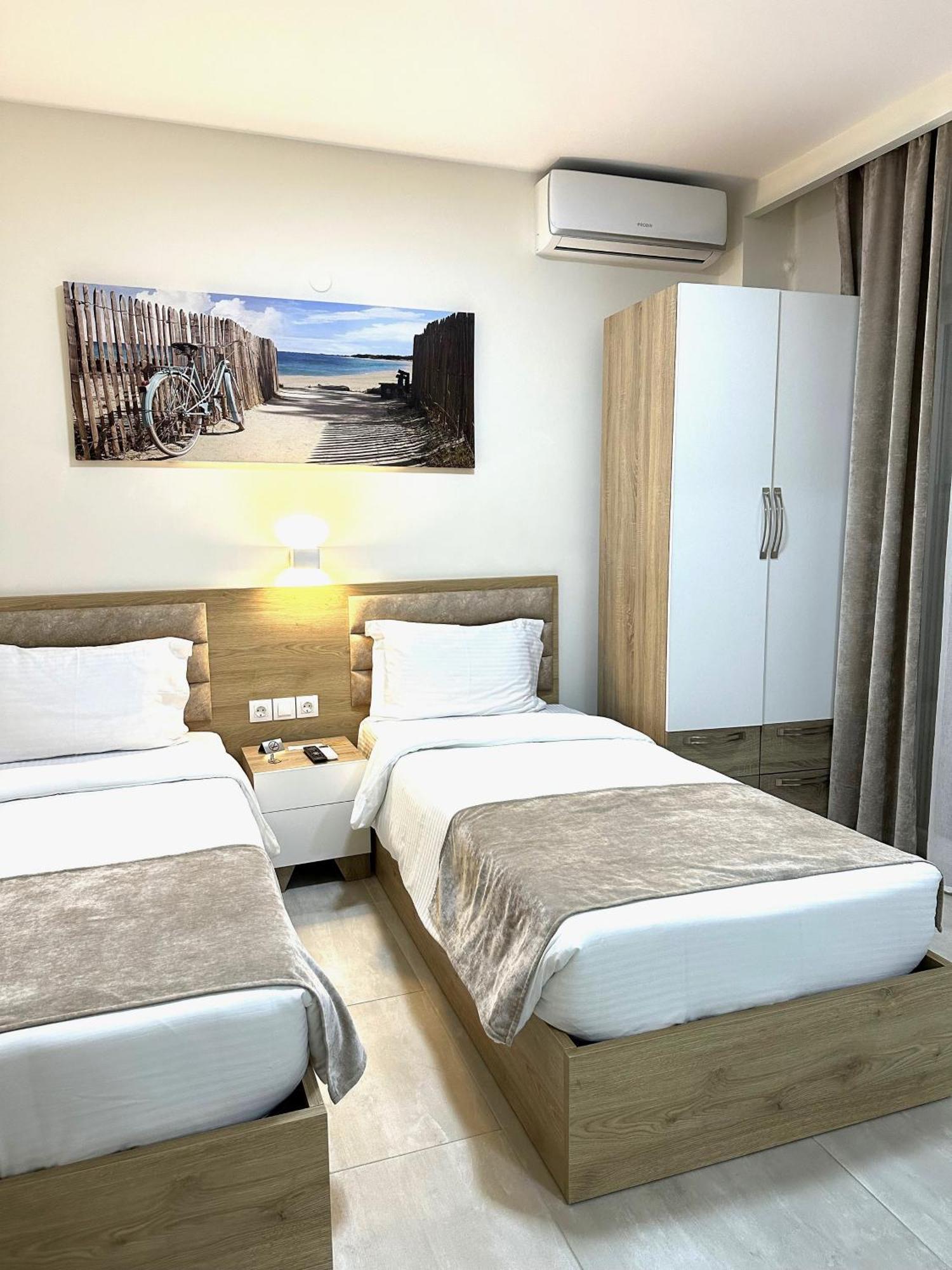 Navarino Luxe Suites Peraía 외부 사진