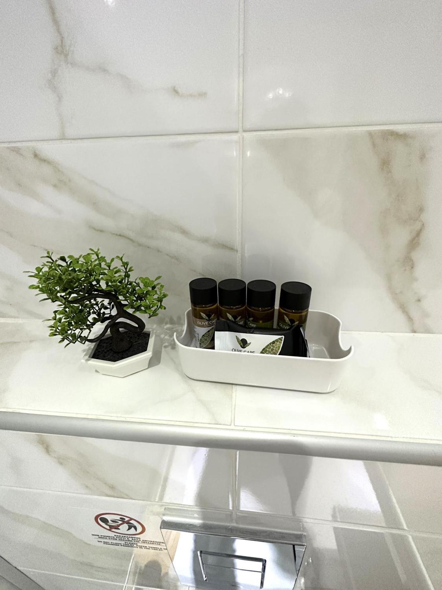 Navarino Luxe Suites Peraía 외부 사진