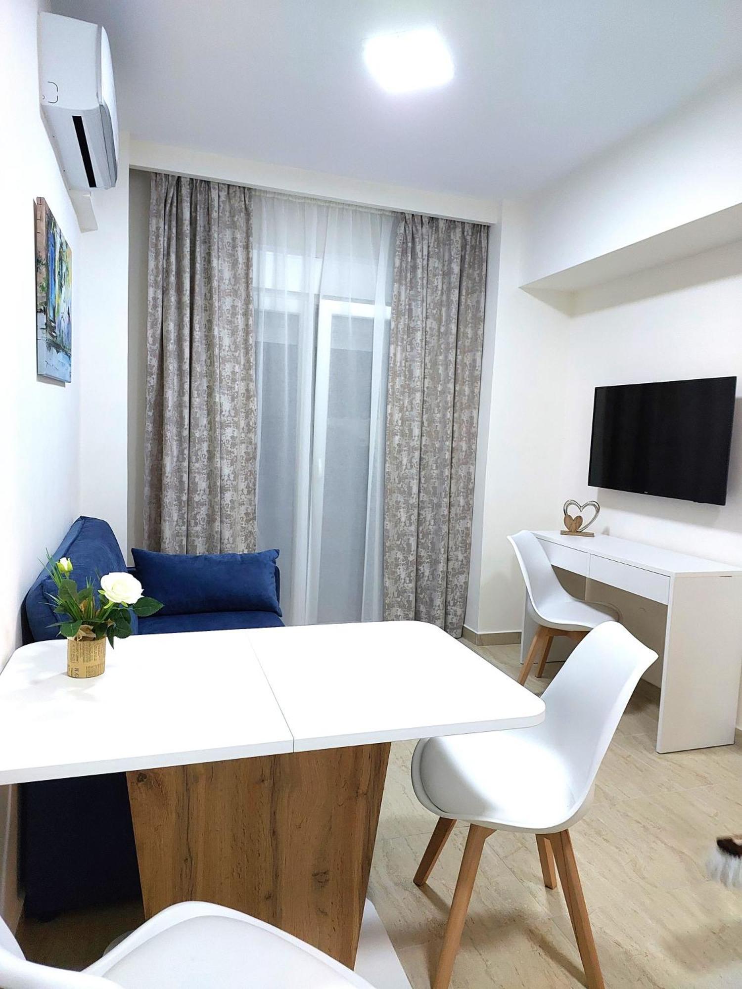 Navarino Luxe Suites Peraía 외부 사진
