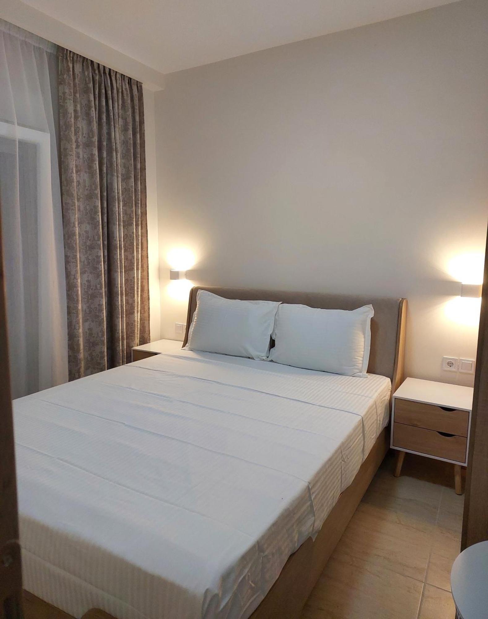 Navarino Luxe Suites Peraía 외부 사진